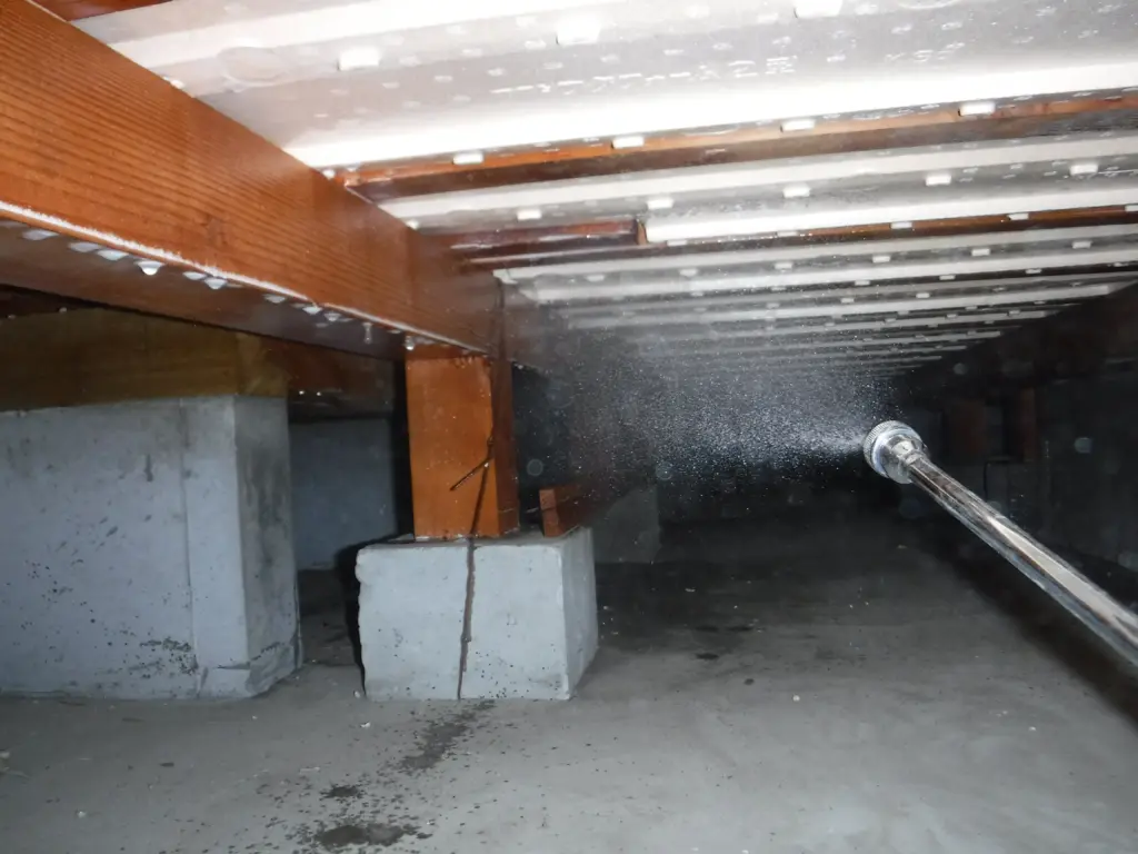 京都府長岡京市の築5年一戸建てで行ったシロアリ予防施工事例