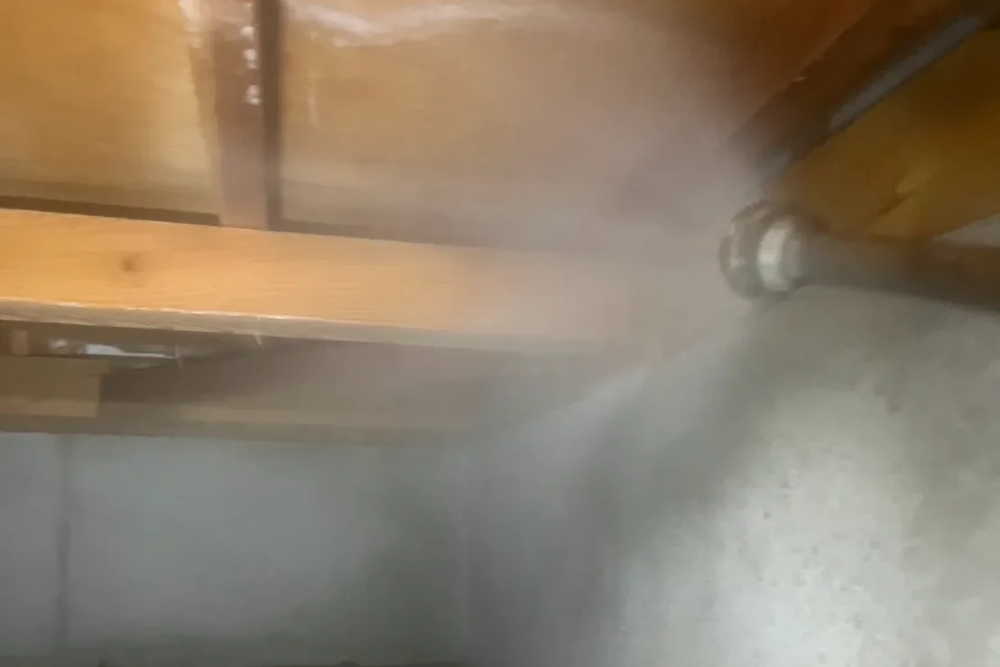 福岡県福岡市の築20年住宅で行った床下へのシロアリ予防薬剤散布