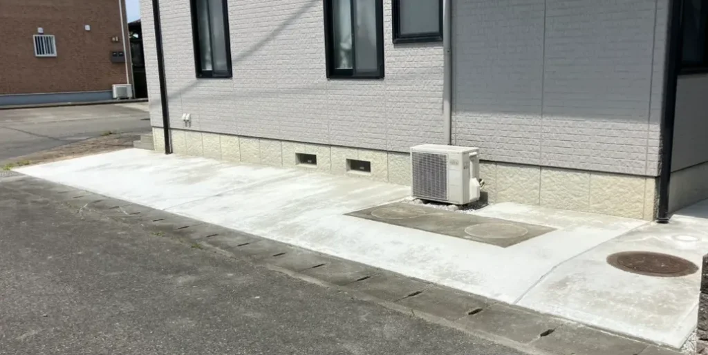 大阪府岸和田市で行った雑草対策の外構工事施工事例