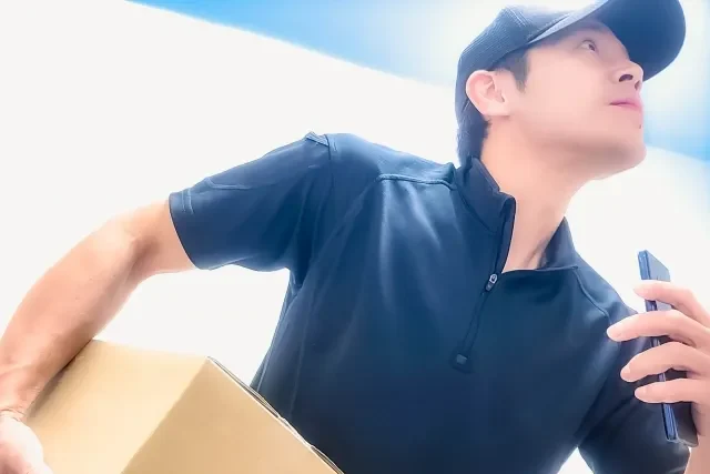 日本全国、スタッフが迅速に対応する様子